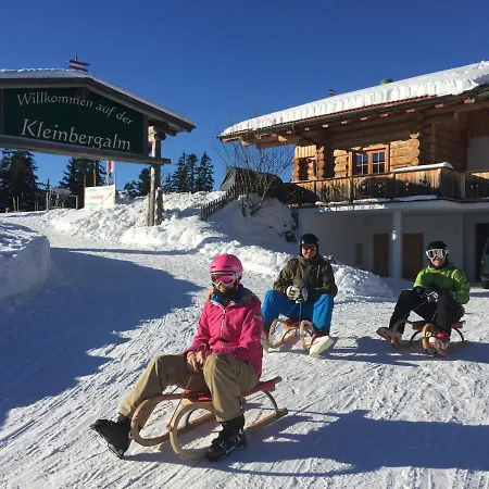 豪斯克莱因伯格公寓 *