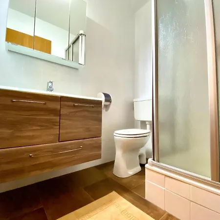 豪斯克莱因伯格公寓 *